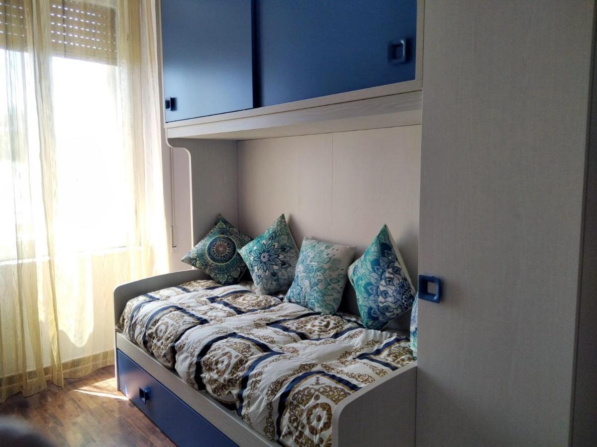 Jamila Apartment Napoli Bagian luar foto